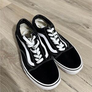 Old Skool Vans shoes skater shoes